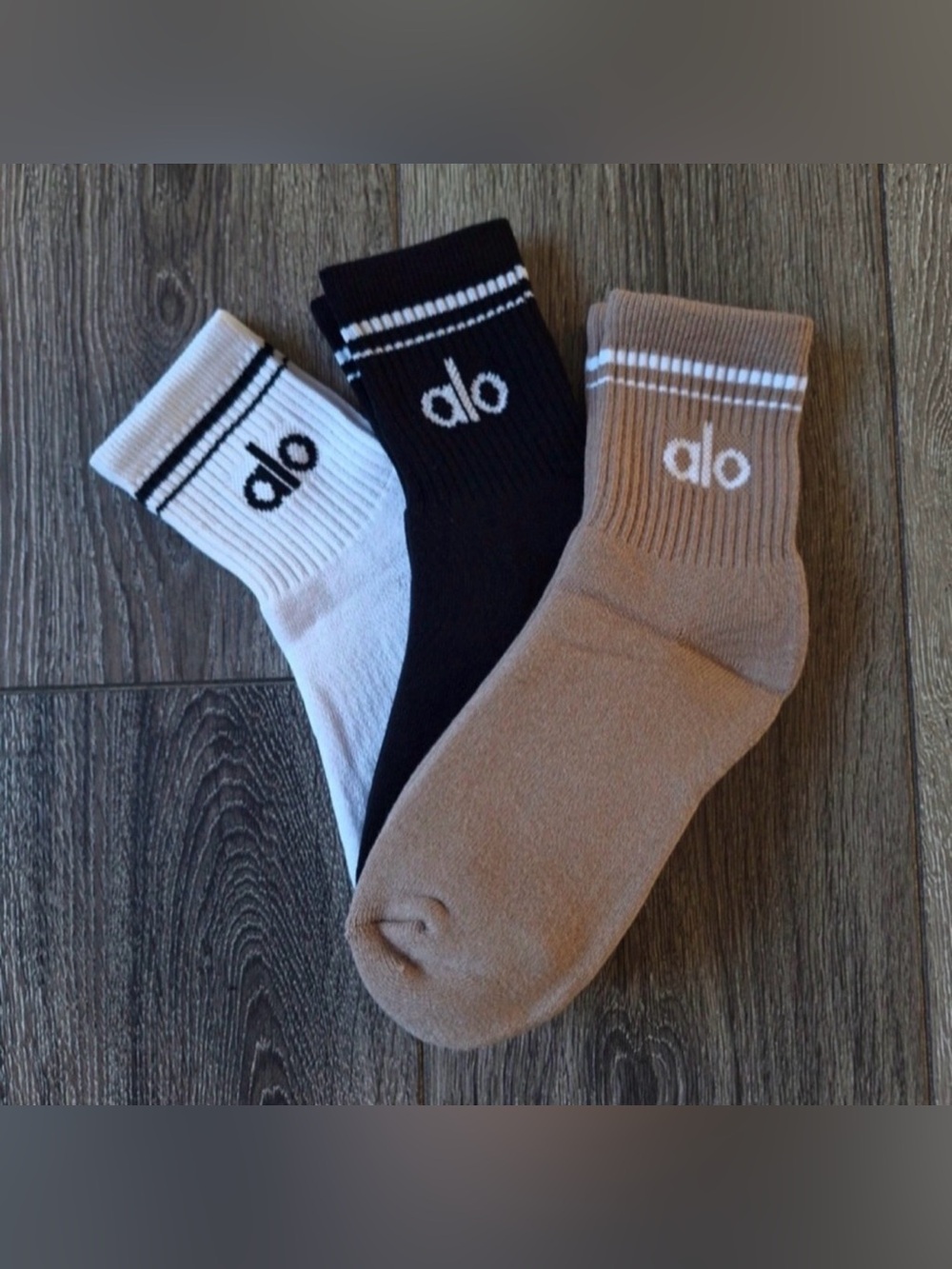 Alo Throwback socks 3 pairs brand new